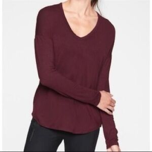 EUC Athleta Cloudlight Relaxed V-neck Long Sleeve Top